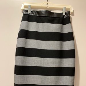 BANANA REPUBLIC PENCIL SKIRT, NEW WITH TAGS